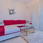 Two-bedroom In Lejlighed *
